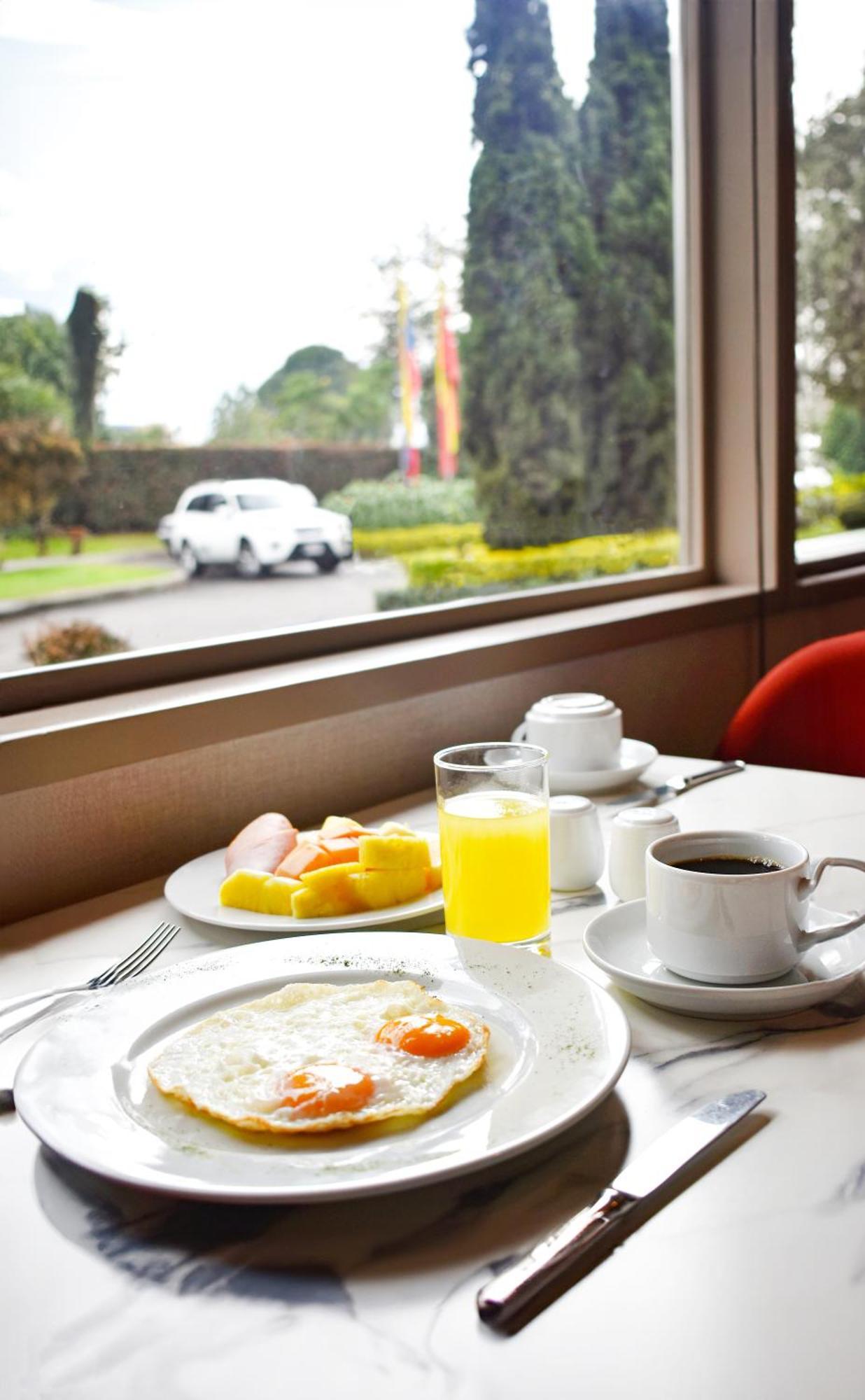 Hotel Habitel Prime Bogota Bagian luar foto