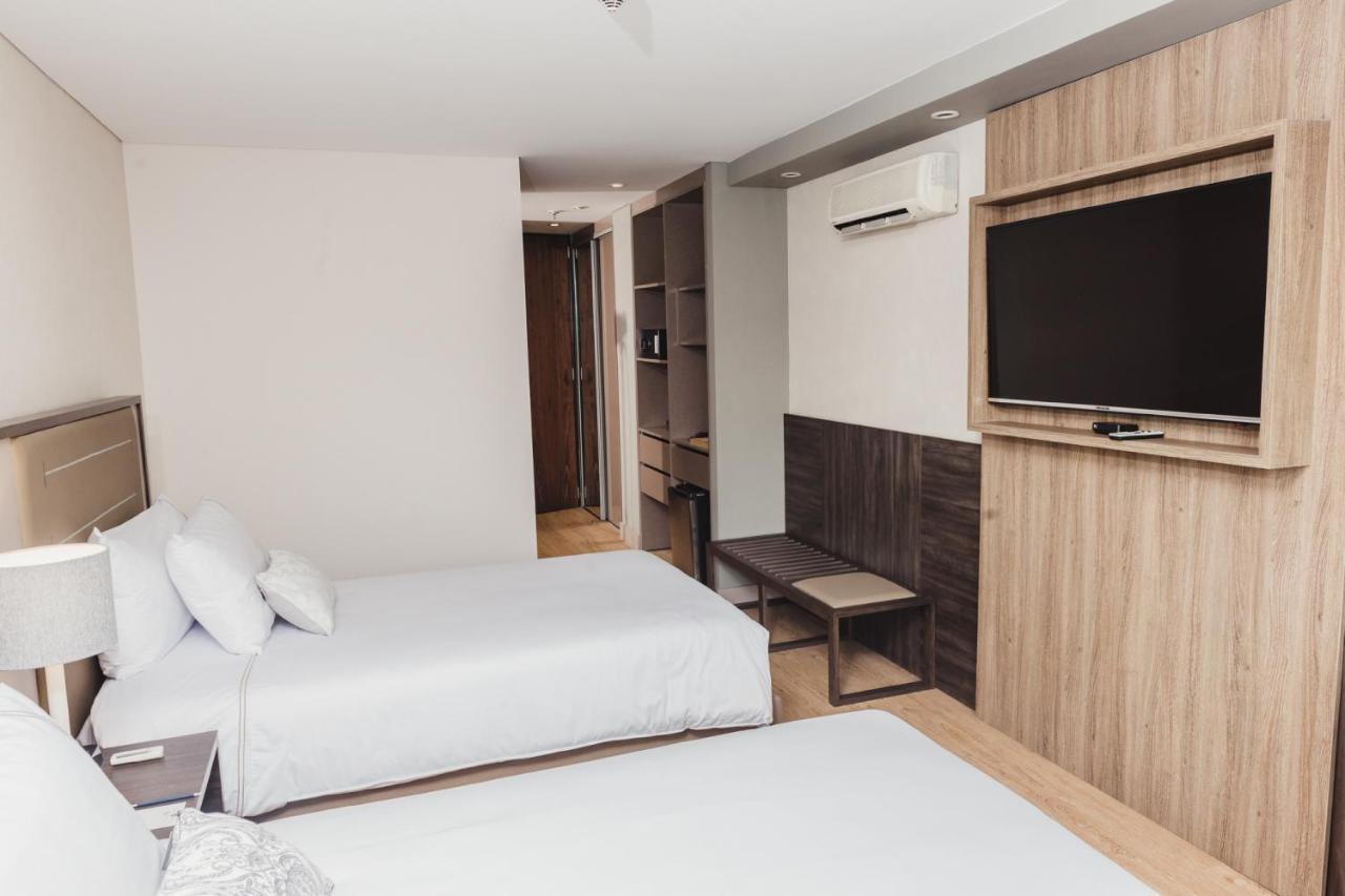 Hotel Habitel Prime Bogota Bagian luar foto