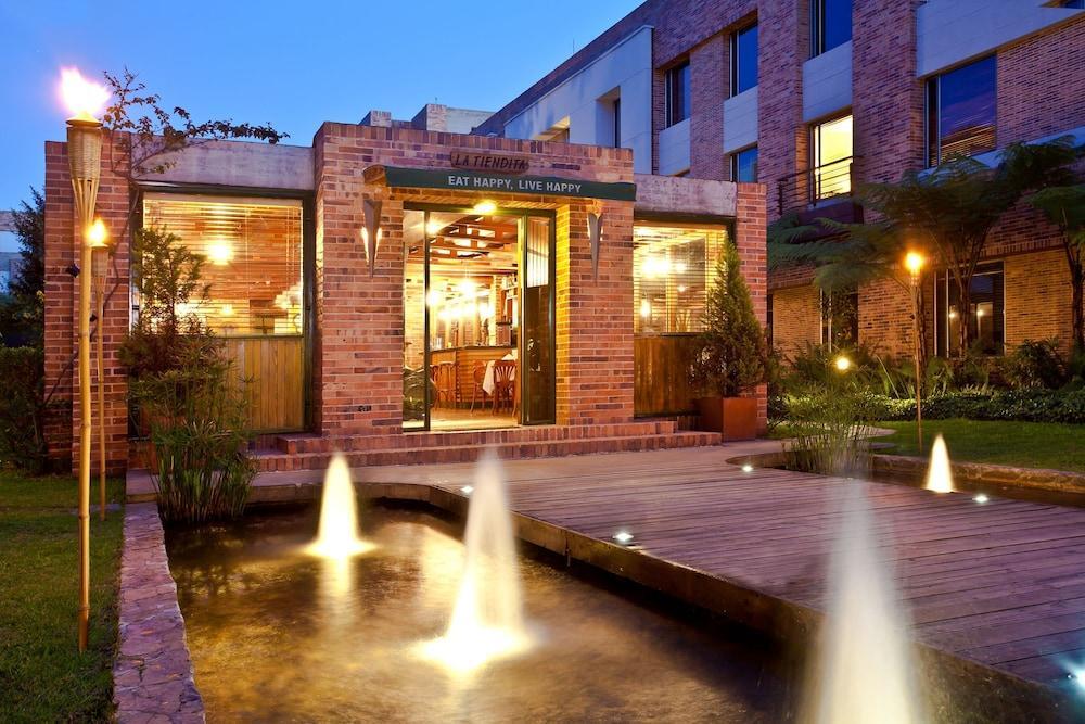 Hotel Habitel Prime Bogota Bagian luar foto